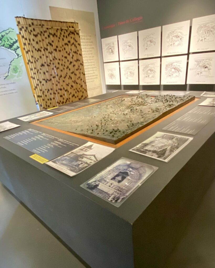 Interior do Pateo do Collegio - dica de passeio em São Paulo